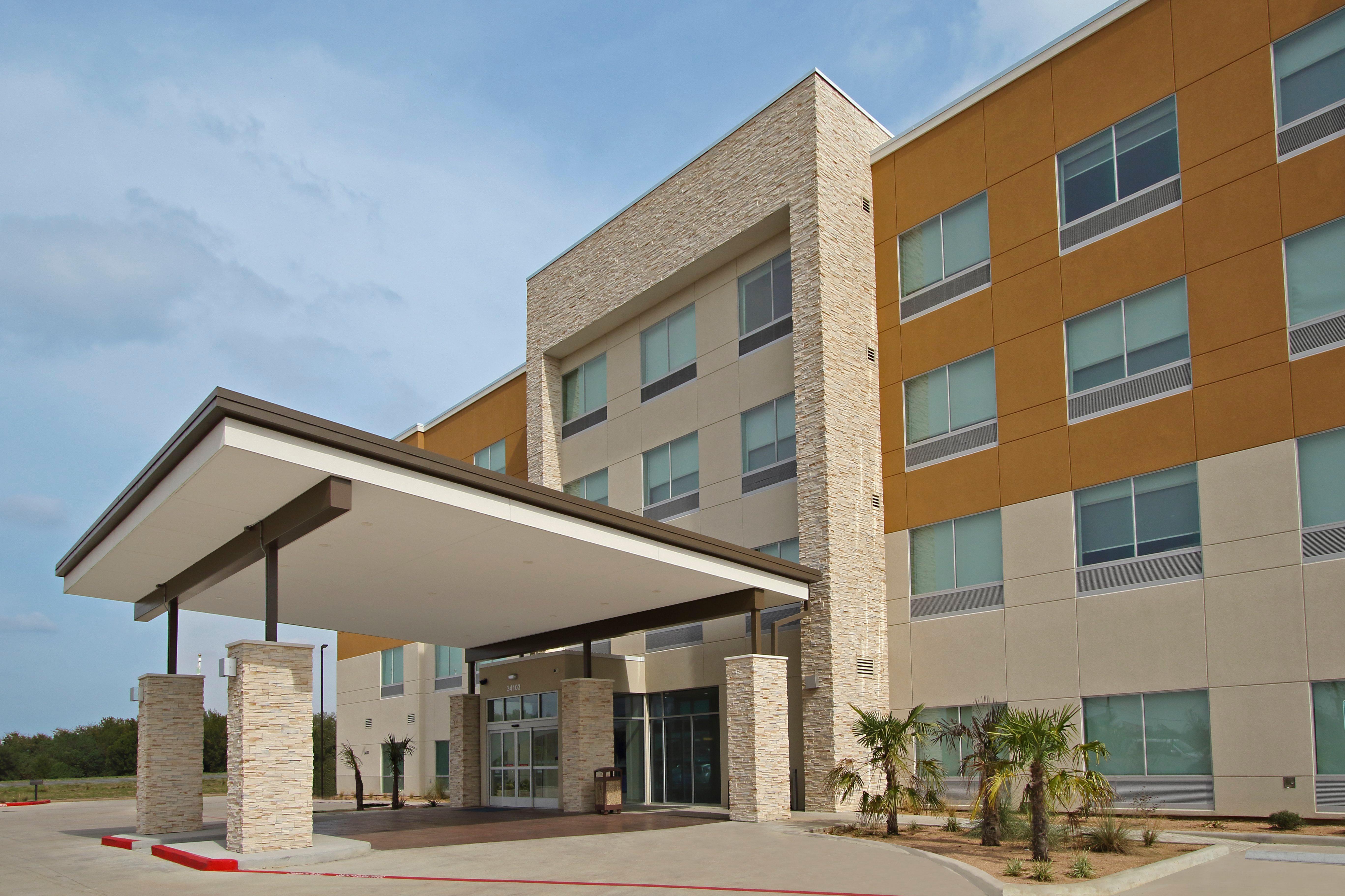 Holiday Inn Express & Suites - Brookshire - Katy Freeway By Ihg Εξωτερικό φωτογραφία